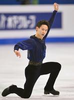 男子で優勝したデニス・テン＝ソウル（共同）