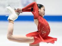 女子フリーでスピンする宮原知子＝国立代々木競技場