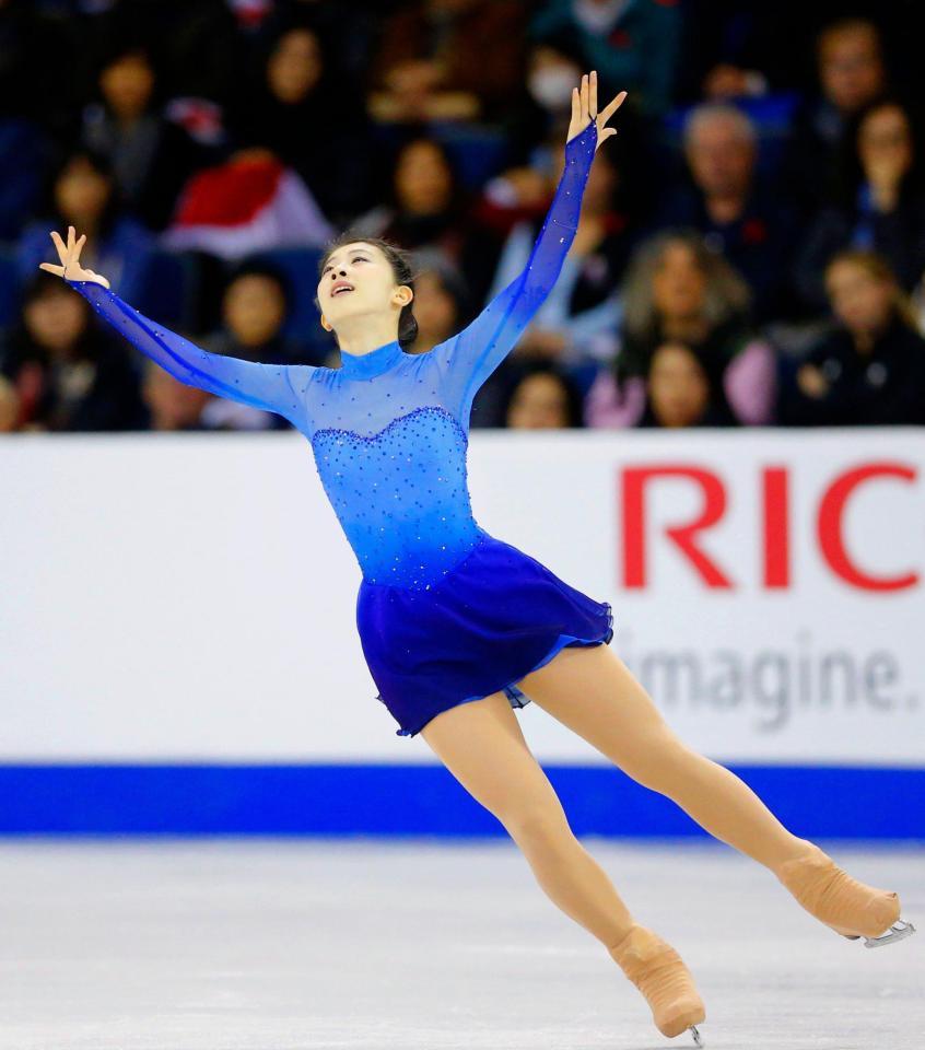 女子フリーで演技する永井優香＝レスブリッジ（共同）