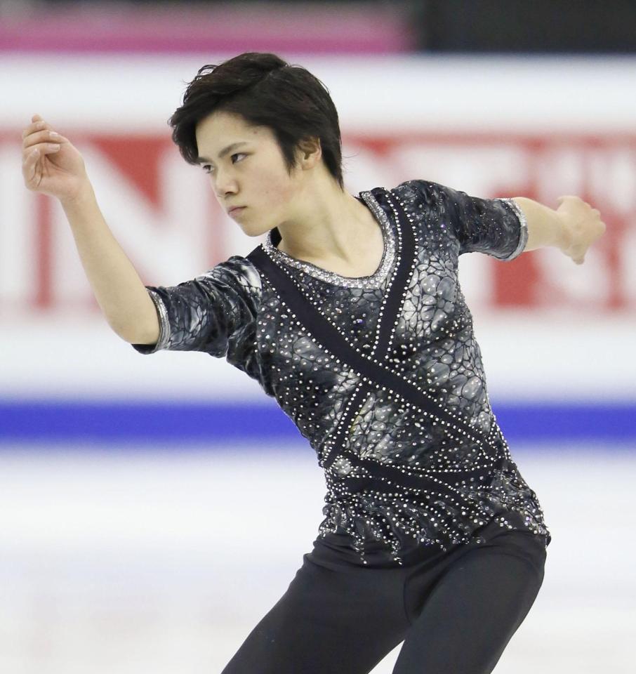 　男子ＳＰで演技する宇野昌磨＝バルセロナ（共同）