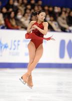 女子フリーで演技する本田真凜＝北海道・真駒内セキスイハイムアイスアリーナ（撮影・開出牧）