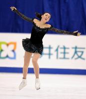 女子フリーで演技する本郷理華＝北海道・真駒内セキスイハイムアイスアリーナ（撮影・開出牧）