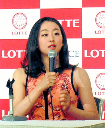 五輪シーズンのプログラムを明かした浅田真央