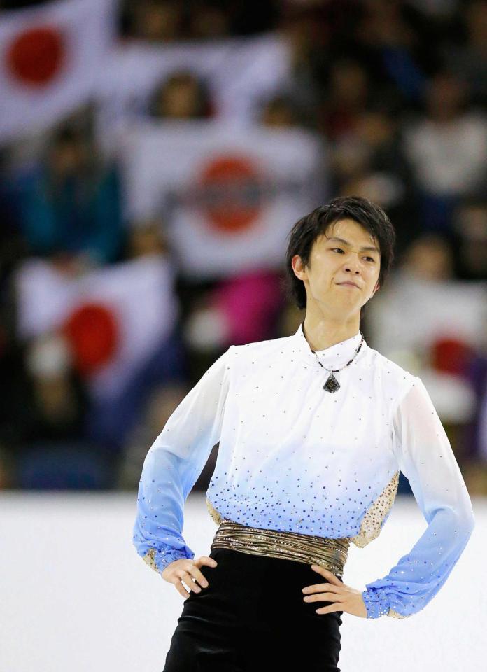 　男子ＳＰで演技を終え、顔をしかめる羽生結弦（共同）