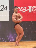 　サイドチェストを決める寺山選手