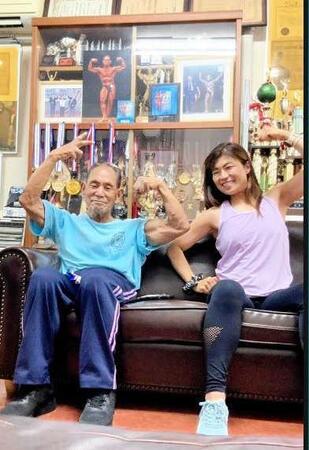 　来年８月に広島トレーニングセンターの会長も務める金澤さん（左）とペアを組んで大会出場を目指す宮前さん