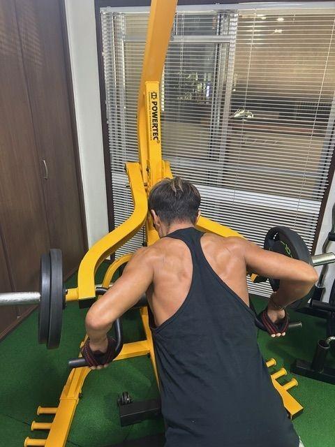 　トレーニングを行う白石選手