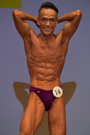 　迫力満点の肉体を披露する柴田選手