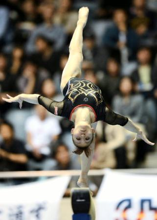 初日首位と五輪へ向け好調なスタートを切った田中理恵＝代々木第１（撮影・出月俊成）