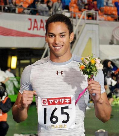 　男子１００ｍで優勝したケンブリッジ飛鳥