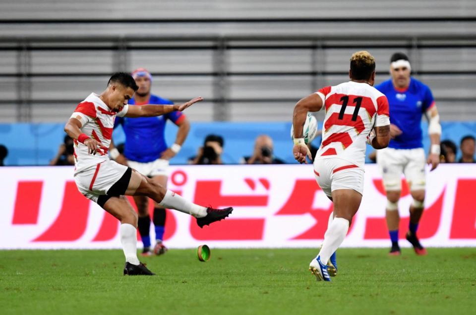 前半、２本目のＰＧを決める田村優＝豊田スタジアム（撮影・棚橋慶太）