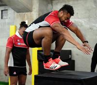 トレーニングに励むヘル・ウベ＝都内