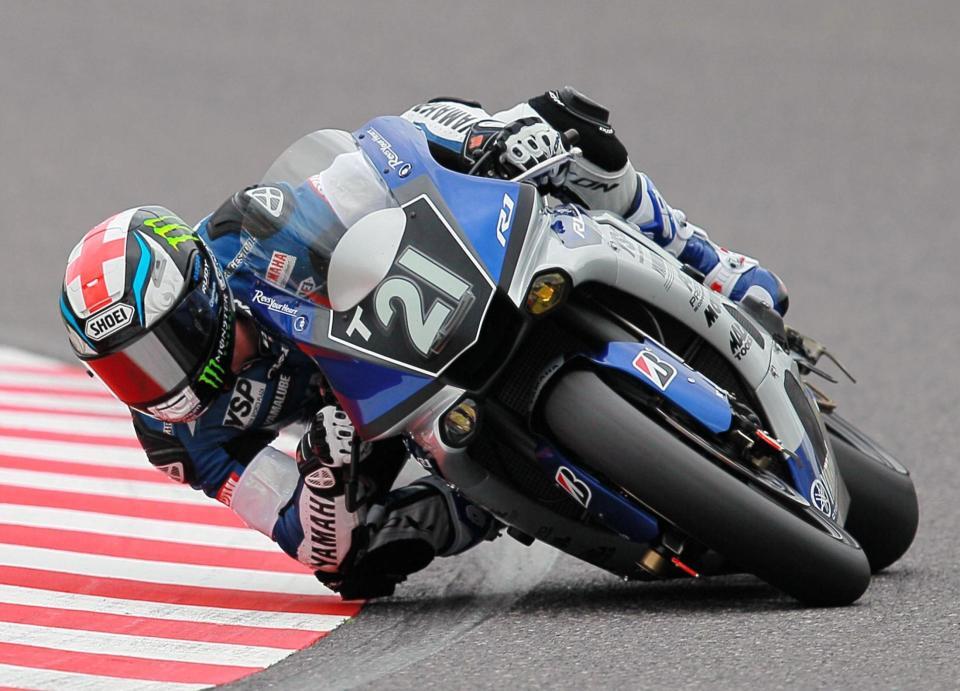 　攻め込むＹＡＭＡＨＡ　ＦＡＣＴＯＲＹ　ＲＡＣＩＮＧ　ＴＥＡＭのブラッドリー・スミス＝鈴鹿サーキット（撮影・神子素慎一）