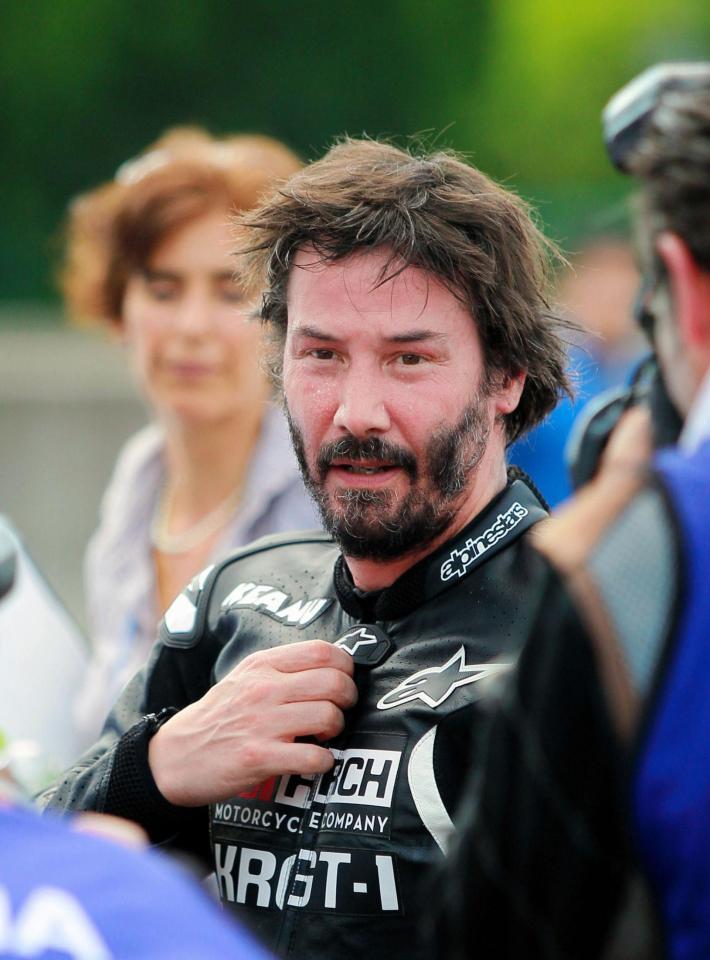 サーキットを終え汗だくのキアヌ・リーブス＝鈴鹿サーキット（撮影・神子素慎一）