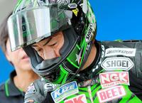 予選を前に集中するＴｅａｍ　ＧＲＥＥＮの柳川明＝鈴鹿サーキット（撮影・神子素慎一）