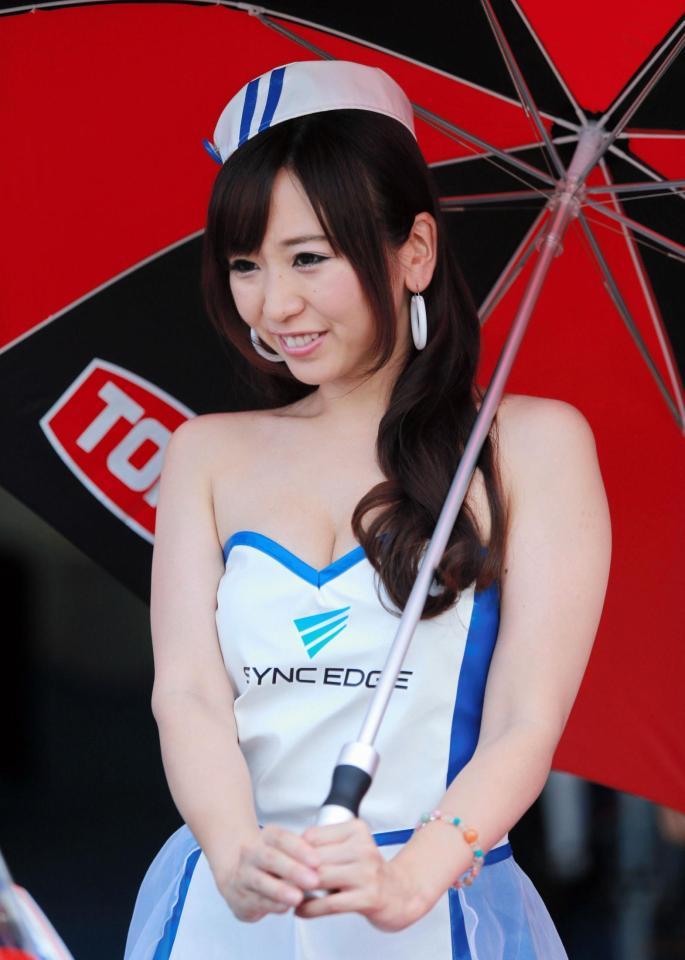 ＳＹＮＣＥＤＧＥ　４４１３Ｒａｃｉｎｇ＝鈴鹿サーキット（撮影・神子素慎一）