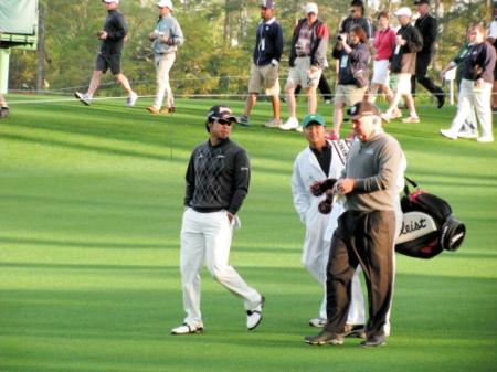 マスターズ覇者のオメーラと練習ラウンドを行った松山英樹＝９日、オーガスタ・ナショナルＧＣ