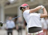 女子アマゴルフ、日本崩れて８位