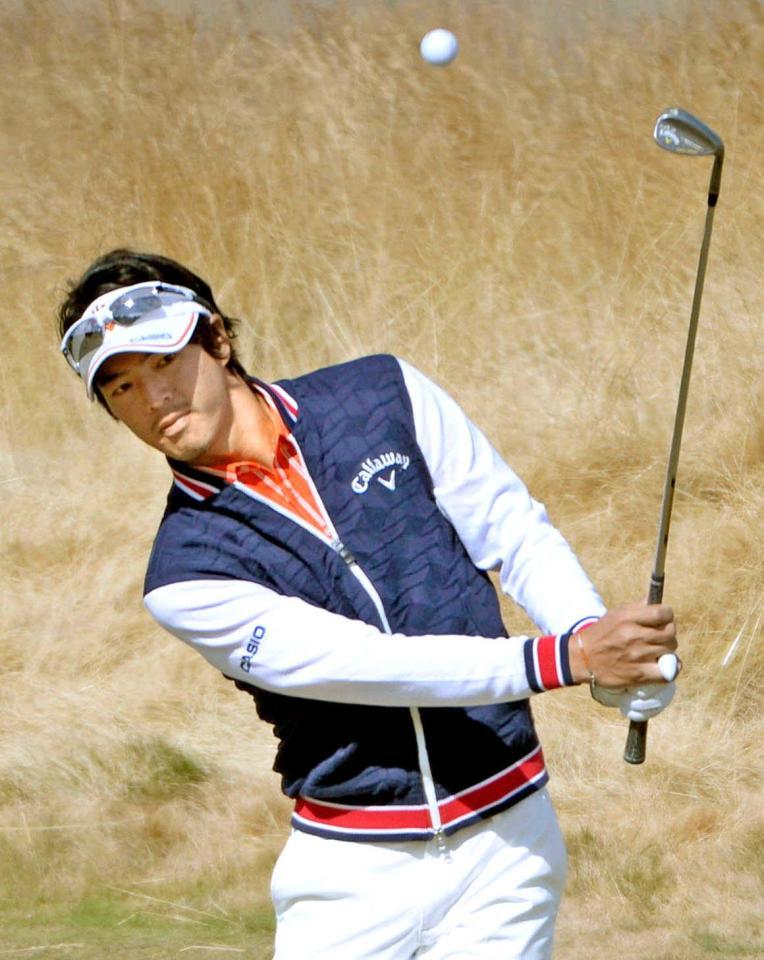 　練習ラウンドで調整する石川遼