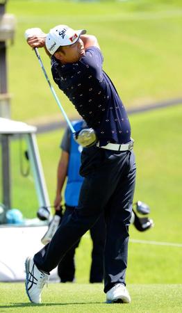 　コースレコードの６３をマークし、初日首位に立った大谷俊介（撮影・佐藤厚）