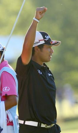 米男子ゴルフ、松山１０位に浮上