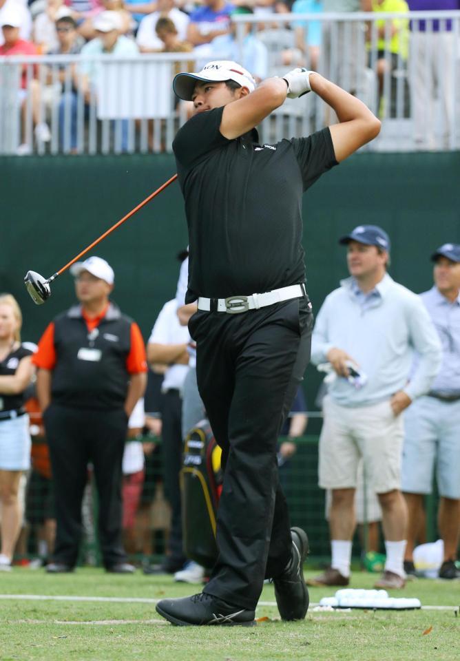 　最終調整する松山英樹