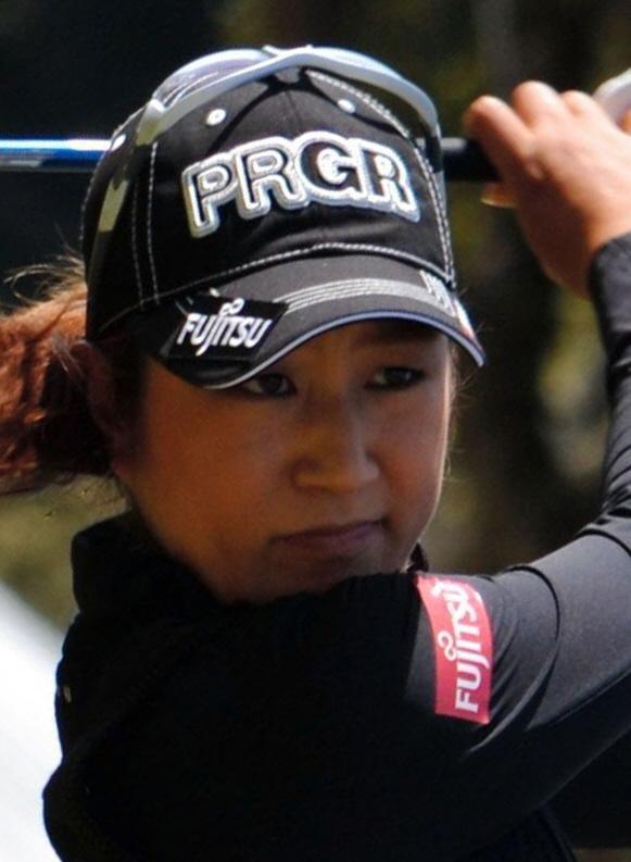 ６アンダー６６で単独首位に立った藤本麻子