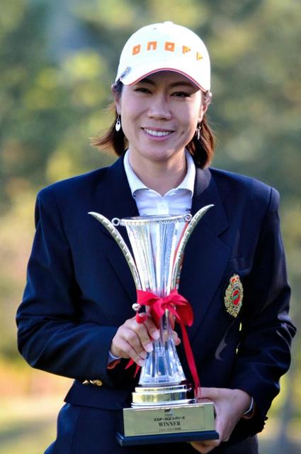 李知姫が今季２勝目　イ・ボミ３位