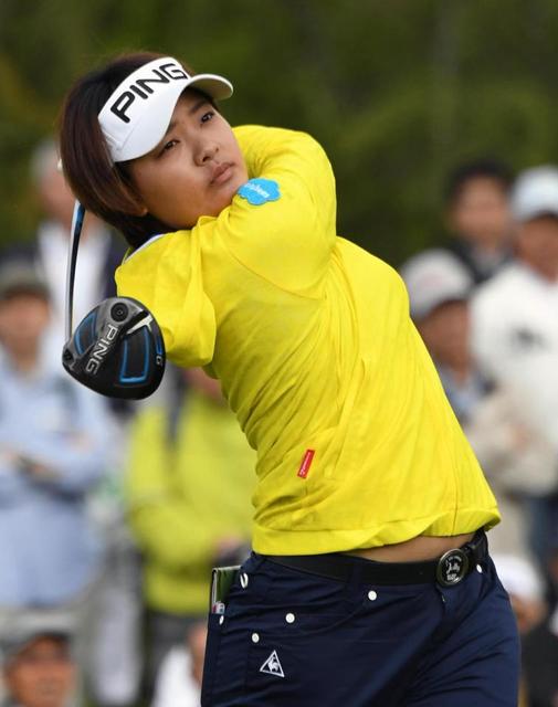 鈴木愛68で２位発進　４バーディー奪う