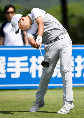 　４アンダーで２位のアマチュア、三田真弘