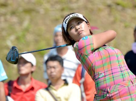 中京女子ゴルフ、鈴木ら首位