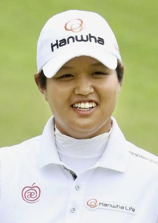 女子ゴルフ、野村敏京は２１位