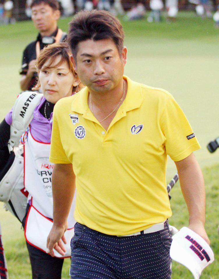 　日没サスペンデッドのため引き揚げる池田