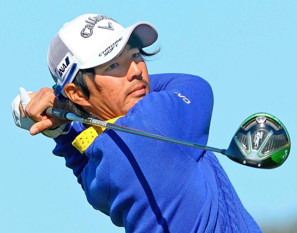 　１８番でティーショットを放つ石川遼