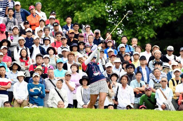 宮里藍「『ありがとう』が多くてうれしかった」２アンダー２２位で初日を終了