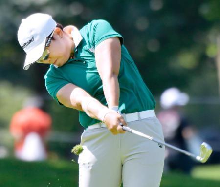 ニトリ女子ゴルフ、申ジエが首位 第３日、海外勢上位占める