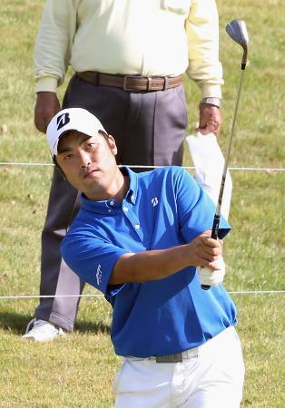 男子ゴルフ、中島徹が首位 平和ＰＧＭ選手権第１日