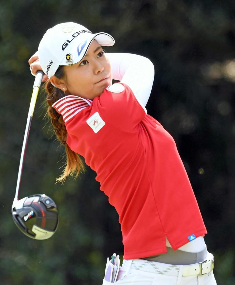 松森彩夏がｖ圏内の６位に浮上 昨季シード落ちの悔しさぶつける 早く２勝目を ゴルフ デイリースポーツ Online