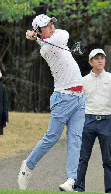 石川遼アンダー６５で首位発進！イーグルで締めた