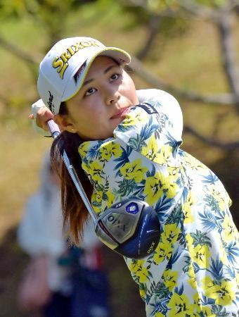 女子ゴルフ、１９歳新垣が初Ｖ サイバーエージェント