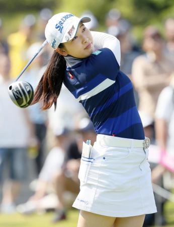 ゴルフ、２０歳の小祝が首位発進 中京女子第１日