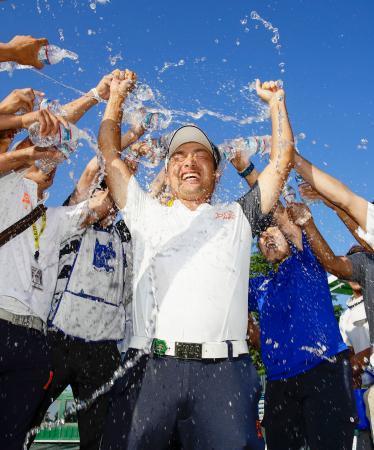 ３６歳市原がゴルフツアー初優勝 森ビル杯