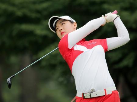 ゴルフ、吉田が７２で首位浮上 日本女子アマ第３日