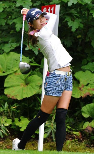 猛チャージの金田久美子 ９アンダーで４位に食い込む ゴルフ デイリースポーツ Online