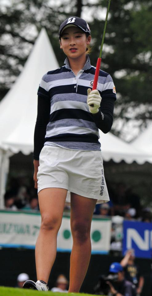 18番でバーディーパットを外し悔しそうな松田＝軽井沢72Ｇ北Ｃ