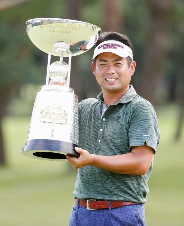 男子ゴルフ、池田が通算２０勝目 １１人目、３番目の若さ