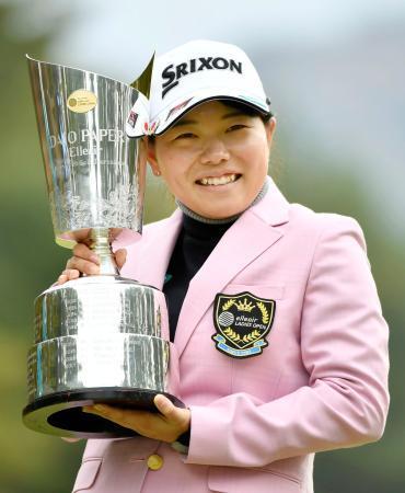 ゴルフ、勝が念願のプロ初優勝 アン・ソンジュが賞金女王