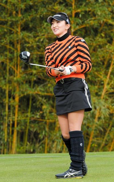 モデル級長身ゴルファー、脇元華が新人戦で2位