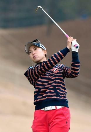 女子ゴルフ、申ジエが首位 Ｔポイント第１日、上田ら２位
