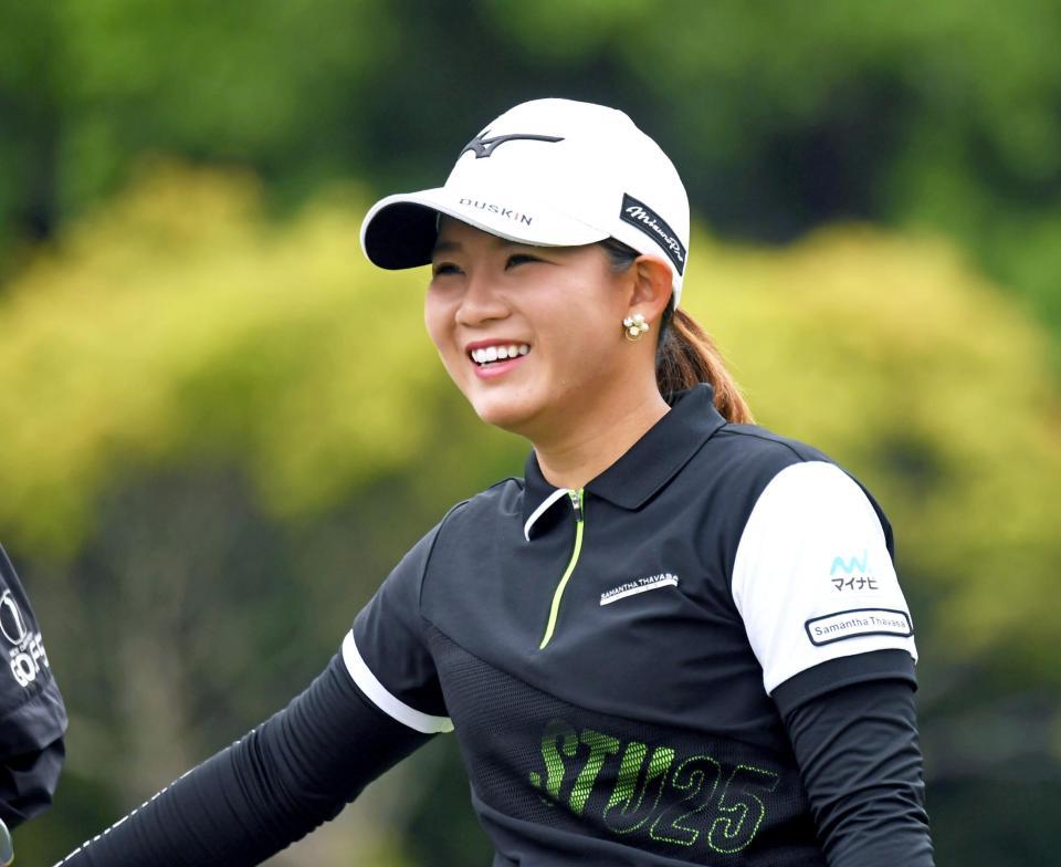 単独首位に立った吉本ひかる＝川奈ホテルＧＣ富士